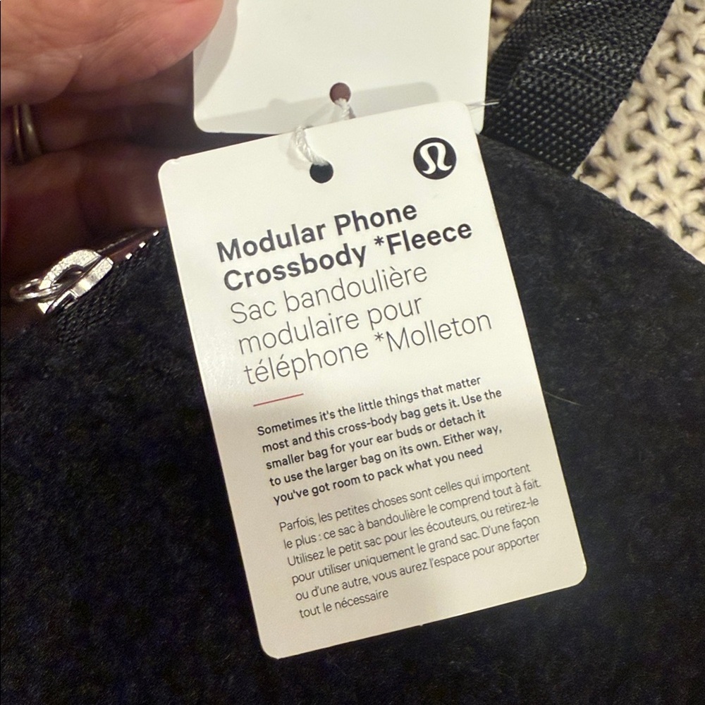 NEW LULULEMON MODULAR PHONE CROSSBODY FLEECE BLACK ONE SIZE - Picture 4 of 10